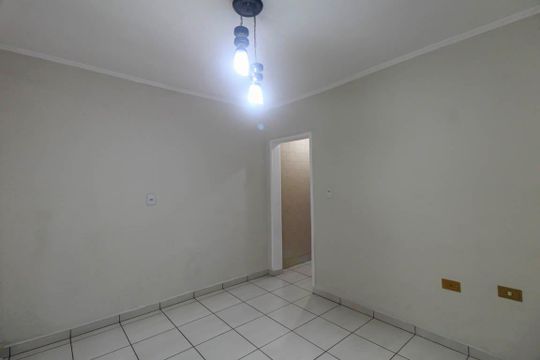 Sala de casa para alugar com 2 quartos, 60m² em Parque Sao Rafael, São Paulo