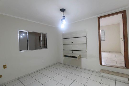Casa para alugar com 2 quartos, 60m² em Parque Sao Rafael, São Paulo
