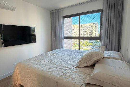 Quarto de apartamento para alugar com 3 quartos, 127m² em Barra da Tijuca, Rio de Janeiro