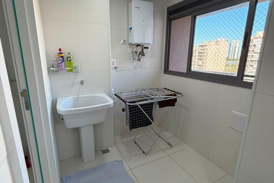 Área de serviço de apartamento para alugar com 3 quartos, 127m² em Barra da Tijuca, Rio de Janeiro