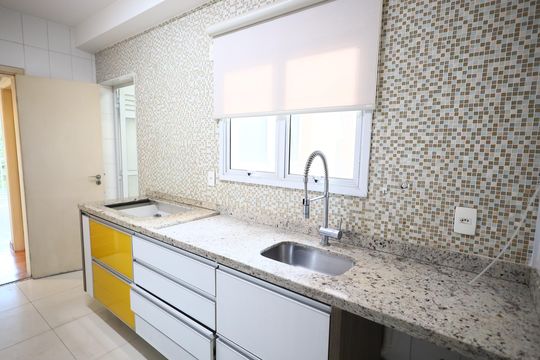 Cozinha e Área de Serviço de apartamento para alugar com 2 quartos, 87m² em Vila Campesina, Osasco