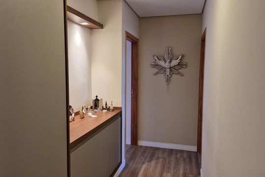 Corredor de apartamento à venda com 3 quartos, 222m² em Jardim Paiquere, Valinhos
