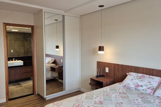 Quarto 1 de apartamento à venda com 3 quartos, 222m² em Jardim Paiquere, Valinhos