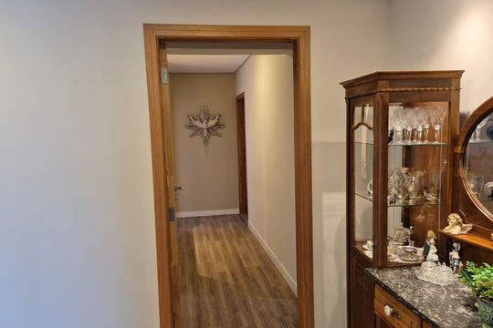 Corredor de apartamento à venda com 3 quartos, 222m² em Jardim Paiquere, Valinhos