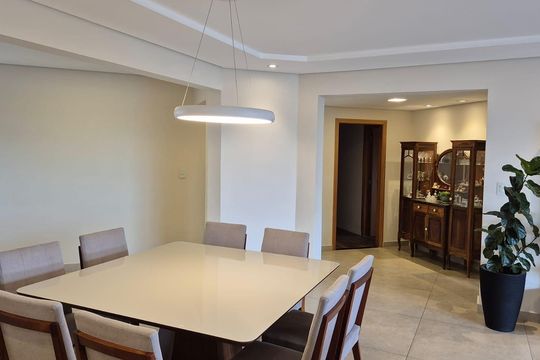Sala de Jantar de apartamento à venda com 3 quartos, 222m² em Jardim Paiquere, Valinhos