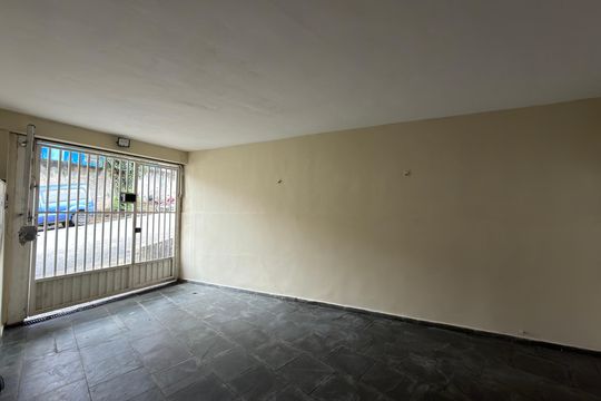 Garagem de casa à venda com 3 quartos, 171m² em Baeta Neves, São Bernardo do Campo