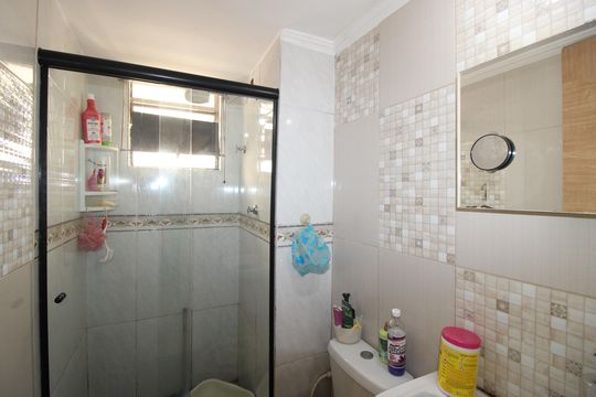 Banheiro de apartamento para alugar com 2 quartos, 50m² em  José Bonifácio , São Paulo