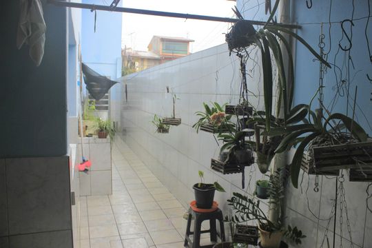 Quintal  de casa à venda com 3 quartos, 250m² em Jardim Santa Clara, Guarulhos