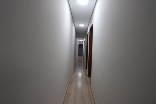 Corredor de casa à venda com 4 quartos, 240m² em Aricanduva, São Paulo
