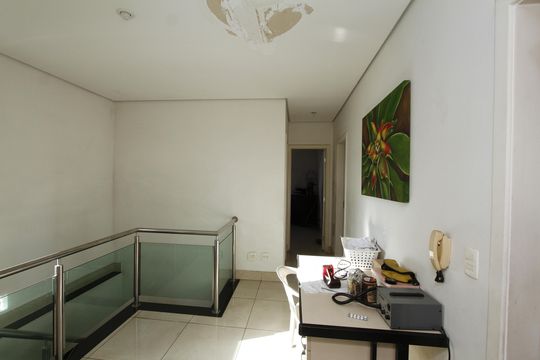 PISO 2 de casa para alugar com 5 quartos, 420m² em Carlos Prates, Belo Horizonte