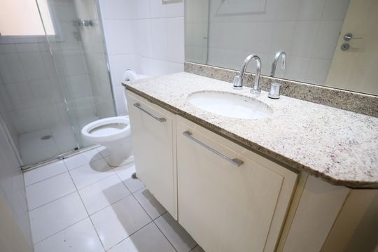 Banheiro 2 de apartamento à venda com 2 quartos, 87m² em Vila Campesina, Osasco