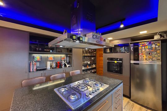Cozinha de casa de condomínio à venda com 3 quartos, 110m² em Vargem Grande, Rio de Janeiro