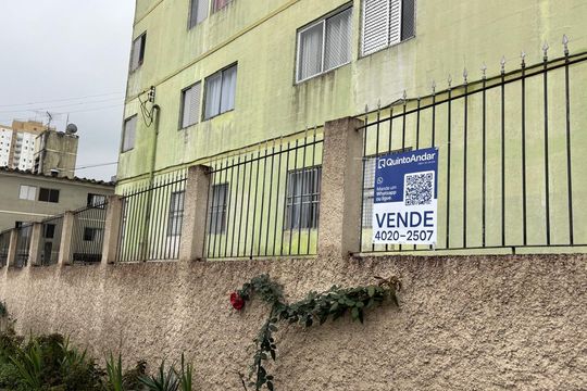 Fachada e acesso de apartamento para alugar com 2 quartos, 49m² em Santa Terezinha, São Bernardo do Campo