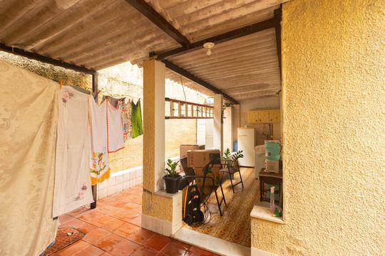Área externa de casa para alugar com 3 quartos, 200m² em Campo Grande, Rio de Janeiro