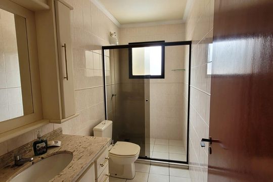 Banheiro de apartamento para alugar com 3 quartos, 93m² em Parque da Represa, Jundiaí