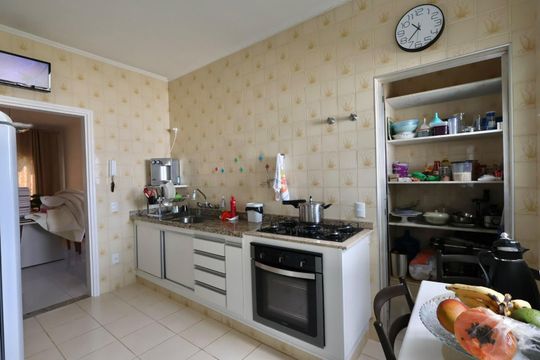 Cozinha de casa para alugar com 3 quartos, 290m² em Vila Madalena, Campinas