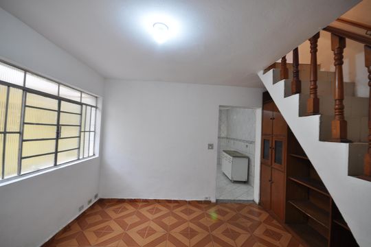 Sala de casa para alugar com 3 quartos, 180m² em Vila Sabrina, São Paulo