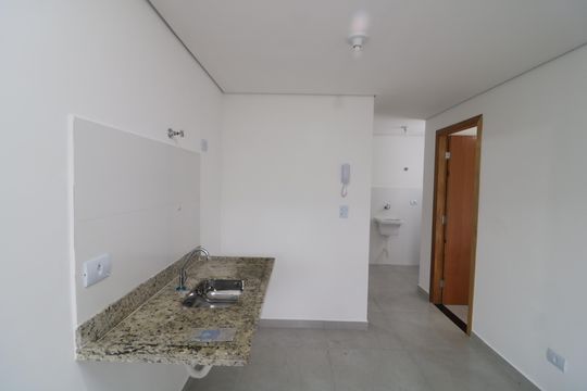 Cozinha de apartamento para alugar com 2 quartos, 40m² em Chácara Mafalda, São Paulo