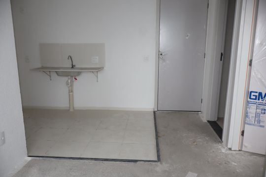 Sala de apartamento à venda com 2 quartos, 35m² em Fazenda da Juta, São Paulo
