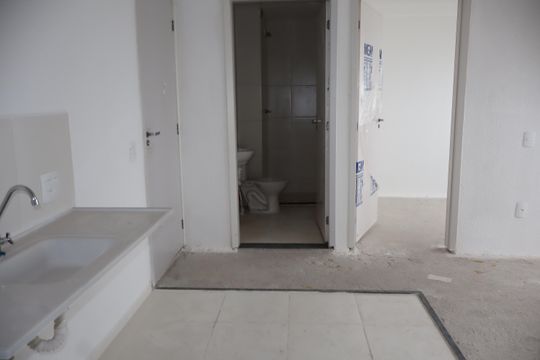 Cozinha/Área de serviço de apartamento à venda com 2 quartos, 35m² em Fazenda da Juta, São Paulo