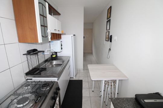 Cozinha de apartamento para alugar com 2 quartos, 50m² em Jardim Satélite, São José dos Campos