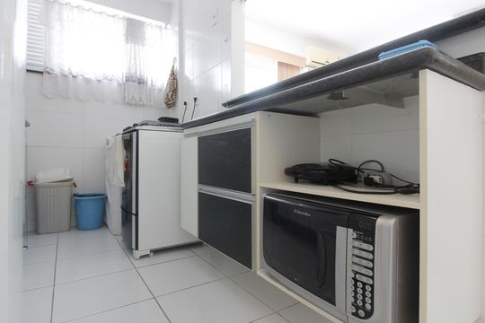 Cozinha de apartamento para alugar com 1 quarto, 75m² em Vila Nova, Cabo Frio