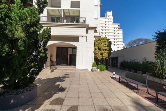 Área comum - Hall de entrada externo de apartamento para alugar com 2 quartos, 62m² em Cambuí, Campinas
