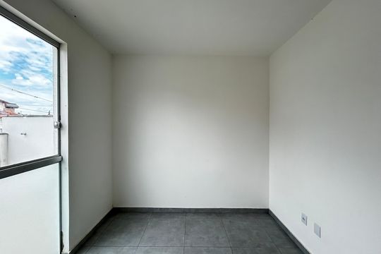 Apartamento à venda com 2 quartos, 50m² em Pedra Azul, Contagem
