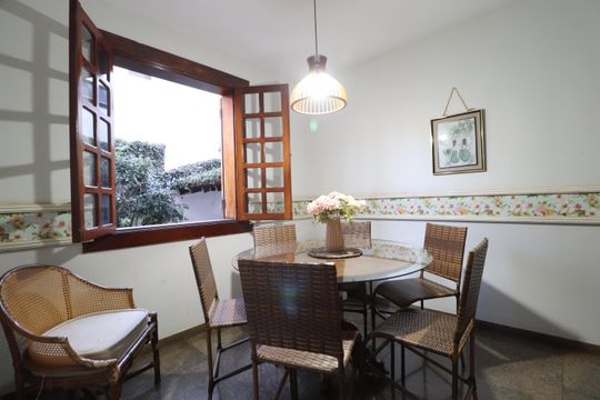 Sala de Jantar 2 de casa para alugar com 4 quartos, 673m² em Tabajaras, Uberlândia
