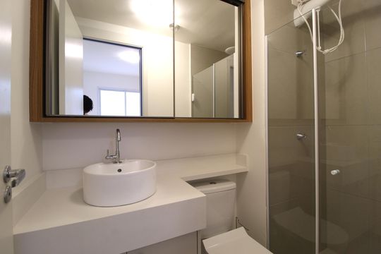 Banheiro da Suíte de apartamento para alugar com 1 quarto, 30m² em Vila Olímpia, São Paulo