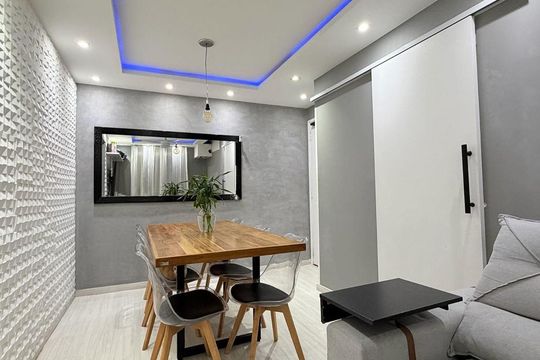 Sala de apartamento à venda com 2 quartos, 55m² em Parada de Lucas, Rio de Janeiro