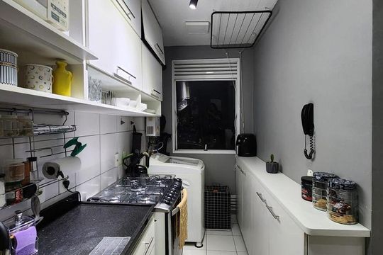 Cozinha de apartamento à venda com 2 quartos, 55m² em Parada de Lucas, Rio de Janeiro