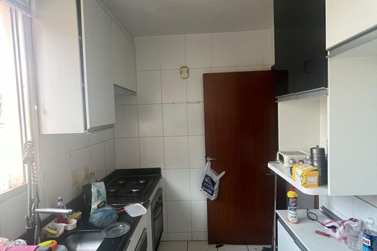 Cozinha de apartamento à venda com 3 quartos, 80m² em Santa Monica, Belo Horizonte