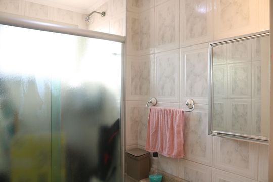Banheiro 1 de apartamento à venda com 2 quartos, 55m² em Vila Anglo Brasileira, São Paulo