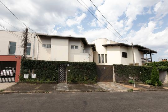 FACHADA DO IMÓVEL de casa para alugar com 3 quartos, 120m² em Jardim Chapadão, Campinas