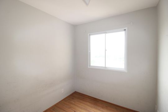 Quarto 1 de apartamento para alugar com 2 quartos, 33m² em Itaquera, São Paulo
