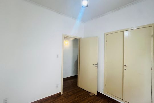 Casa à venda com 3 quartos, 210m² em Vila Itapura, Campinas