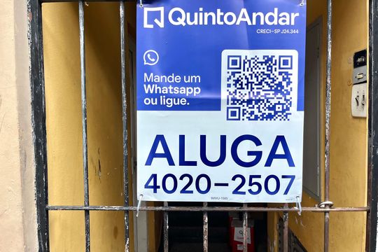 Plaquinha instalada  de apartamento para alugar com 2 quartos, 72m² em Americanópolis, São Paulo