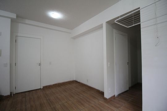 Sala de apartamento para alugar com 2 quartos, 45m² em Parque Reboucas, São Paulo