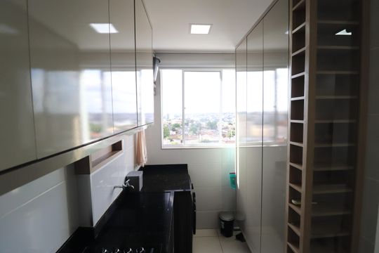 Cozinha e Área de Serviço de apartamento para alugar com 2 quartos, 58m² em Tubalina, Uberlândia
