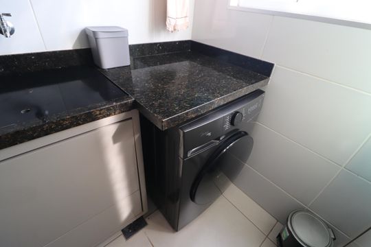 Cozinha e Área de Serviço de apartamento para alugar com 2 quartos, 58m² em Tubalina, Uberlândia