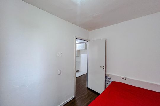 Quarto 2 de apartamento para alugar com 2 quartos, 34m² em Vila California, São Paulo