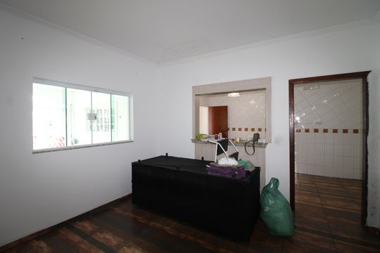 Sala 1 de casa para alugar com 3 quartos, 150m² em Itaquera, São Paulo
