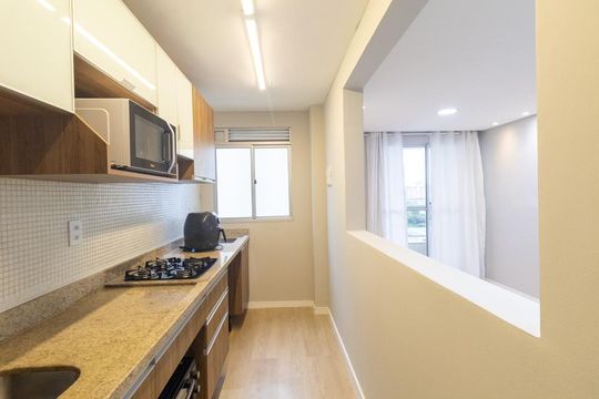 Cozinha e Área de Serviço de apartamento para alugar com 2 quartos, 51m² em Bairro Alto, Curitiba