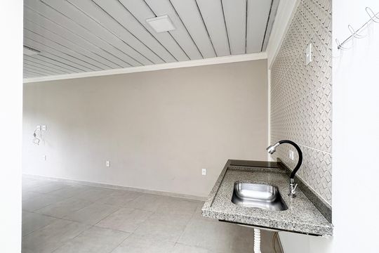 Área de Serviço de kitnet/studio para alugar com 1 quarto, 29m² em Vila Guedes, São Paulo