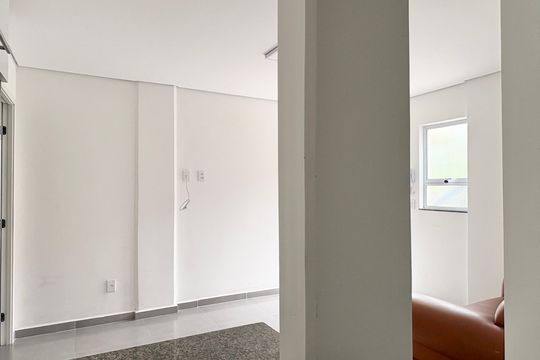 Cozinha de apartamento para alugar com 1 quarto, 34m² em Vila Guedes, São Paulo