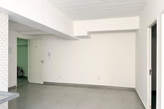 Cozinha de casa de condomínio para alugar com 2 quartos, 48m² em Vila Guedes, São Paulo