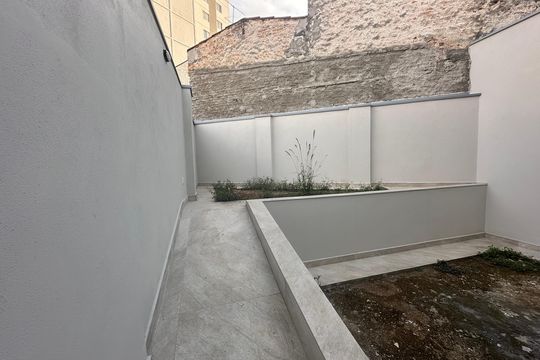 Área externa de casa à venda com 3 quartos, 204m² em Vila Monumento, São Paulo