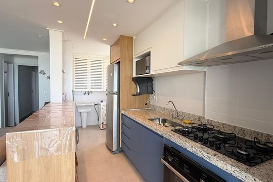 Cozinha de apartamento para alugar com 2 quartos, 64m² em Enseada, Guarujá