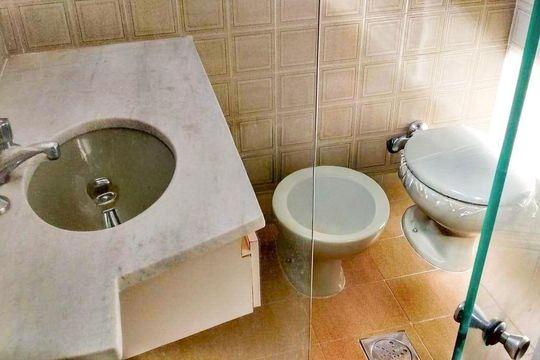 banho de apartamento à venda com 2 quartos, 80m² em Savassi, Belo Horizonte